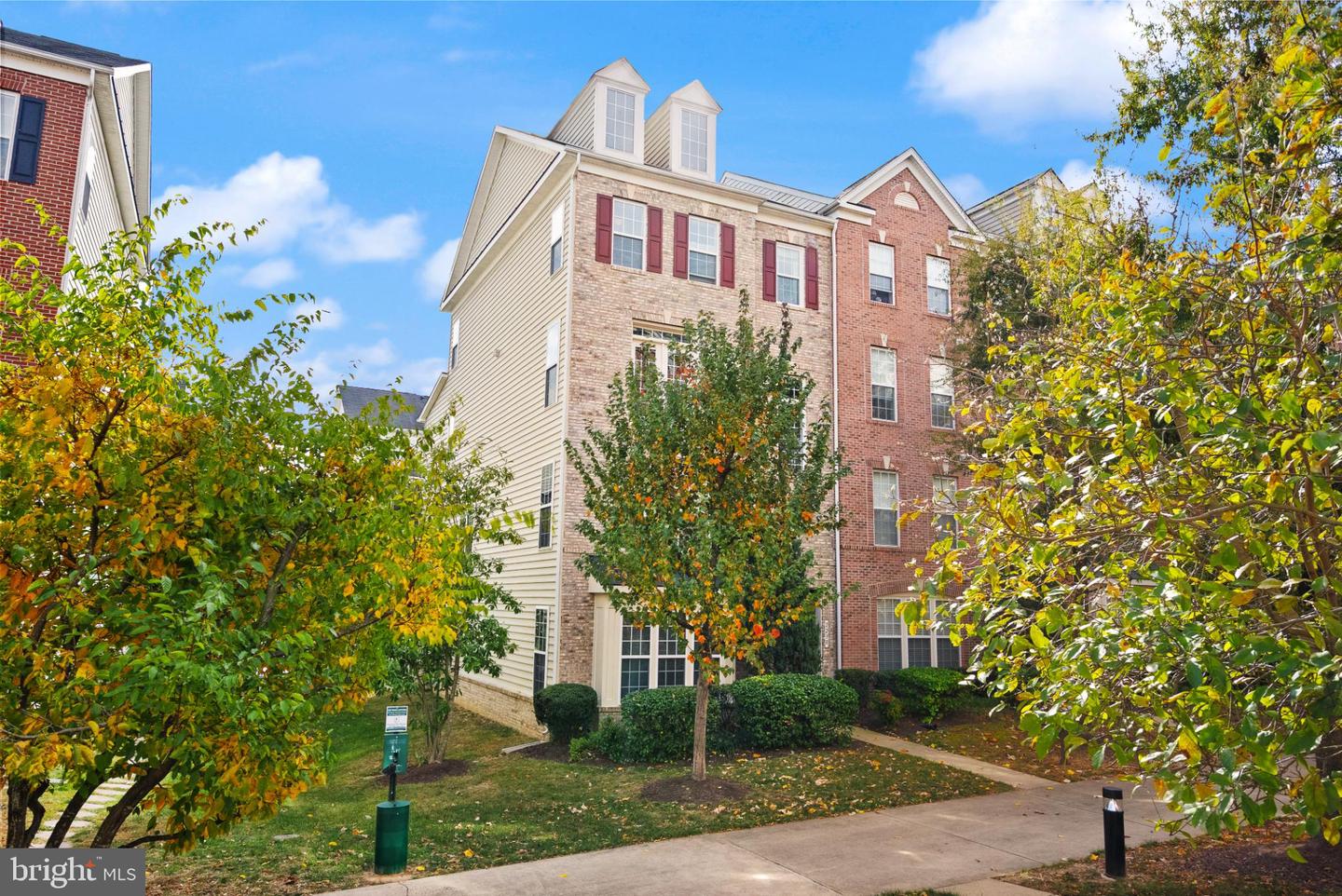 2238 MARGRAF CIR, WOODBRIDGE, Virginia 22191, 3 Bedrooms Bedrooms, 6 Rooms Rooms,2 BathroomsBathrooms,Residential,For sale,2238 MARGRAF CIR,VAPW2106656 MLS # VAPW2106656