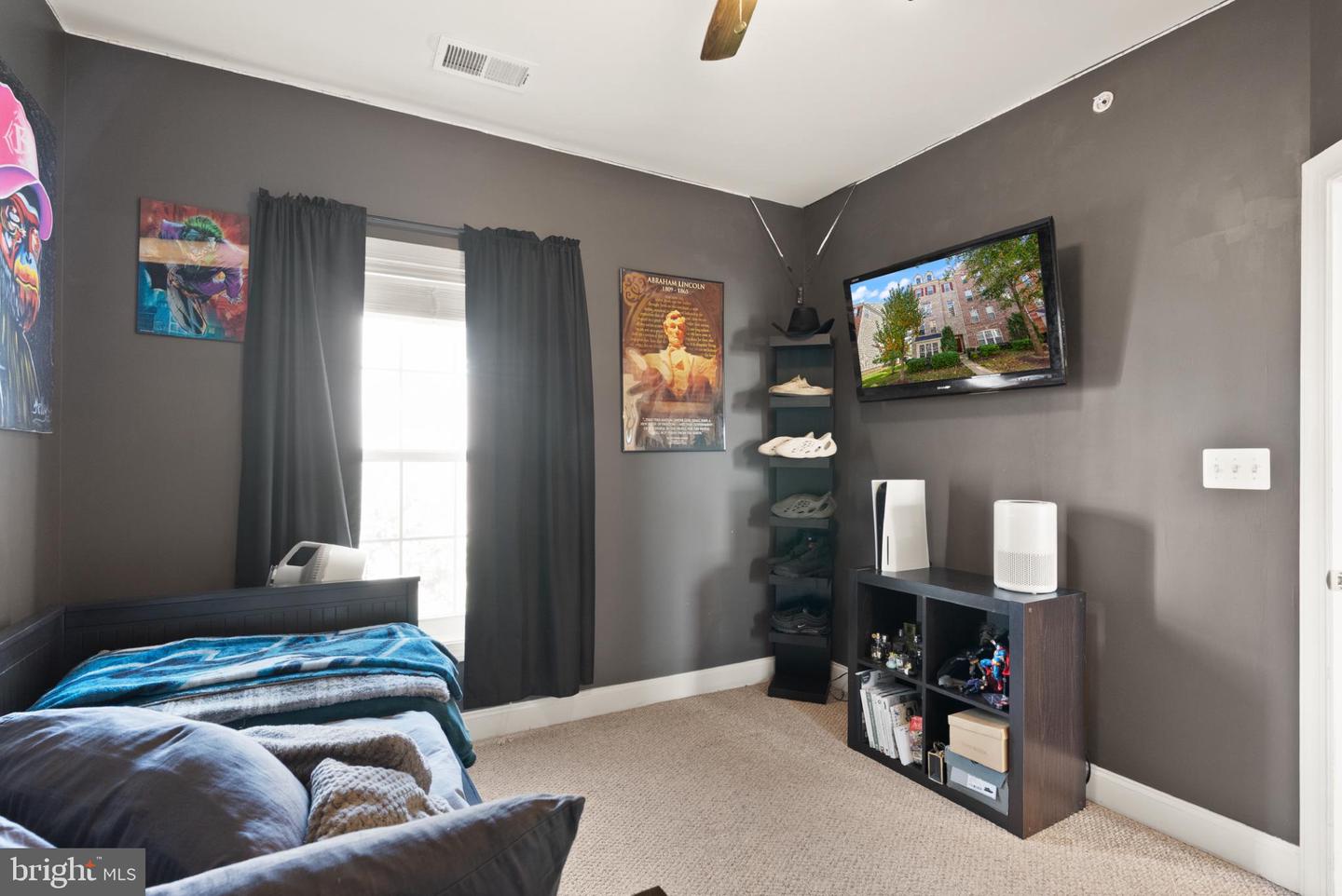 2238 MARGRAF CIR, WOODBRIDGE, Virginia 22191, 3 Bedrooms Bedrooms, 6 Rooms Rooms,2 BathroomsBathrooms,Residential,For sale,2238 MARGRAF CIR,VAPW2106656 MLS # VAPW2106656