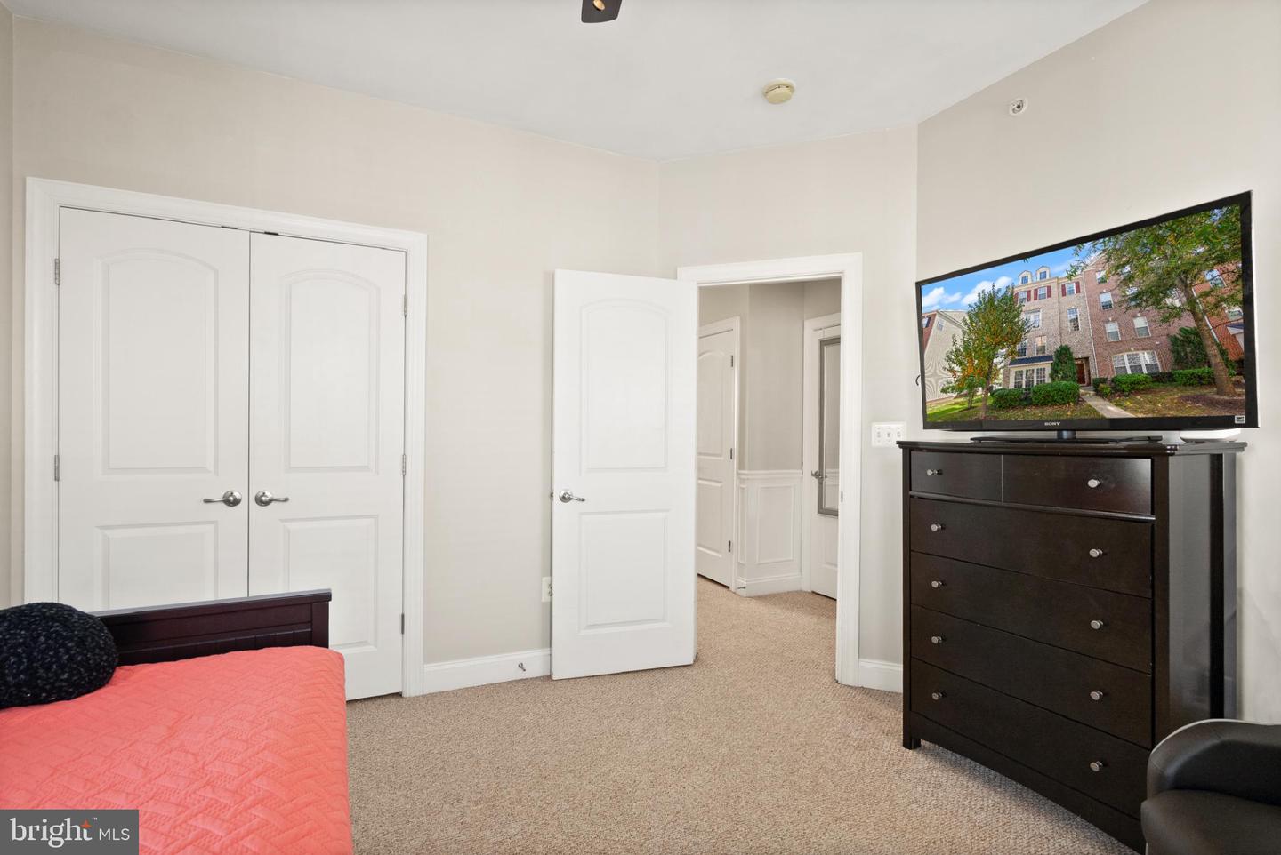 2238 MARGRAF CIR, WOODBRIDGE, Virginia 22191, 3 Bedrooms Bedrooms, 6 Rooms Rooms,2 BathroomsBathrooms,Residential,For sale,2238 MARGRAF CIR,VAPW2106656 MLS # VAPW2106656