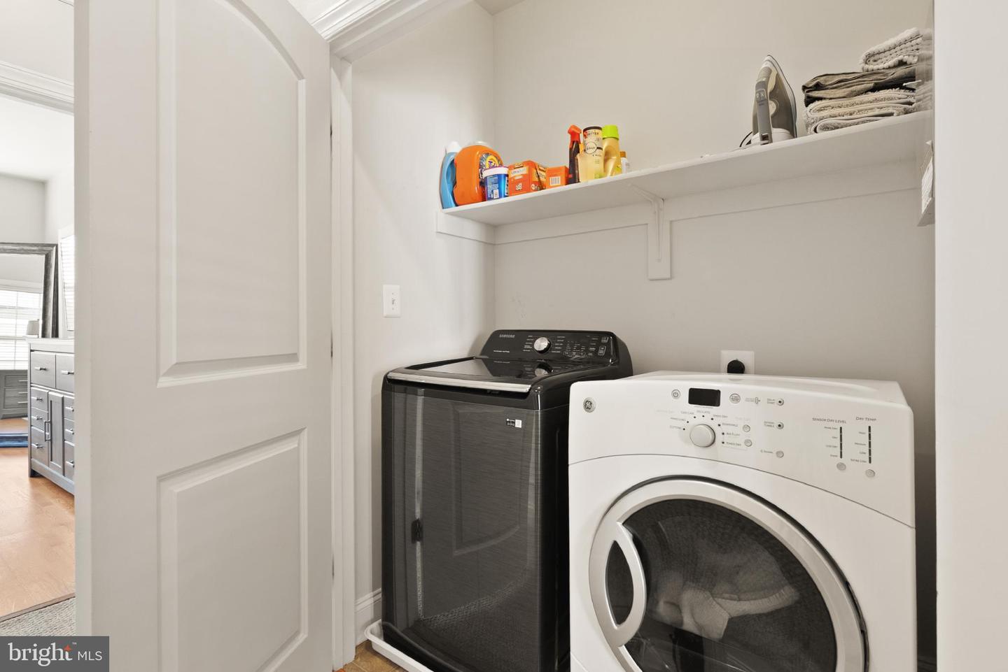 2238 MARGRAF CIR, WOODBRIDGE, Virginia 22191, 3 Bedrooms Bedrooms, 6 Rooms Rooms,2 BathroomsBathrooms,Residential,For sale,2238 MARGRAF CIR,VAPW2106656 MLS # VAPW2106656