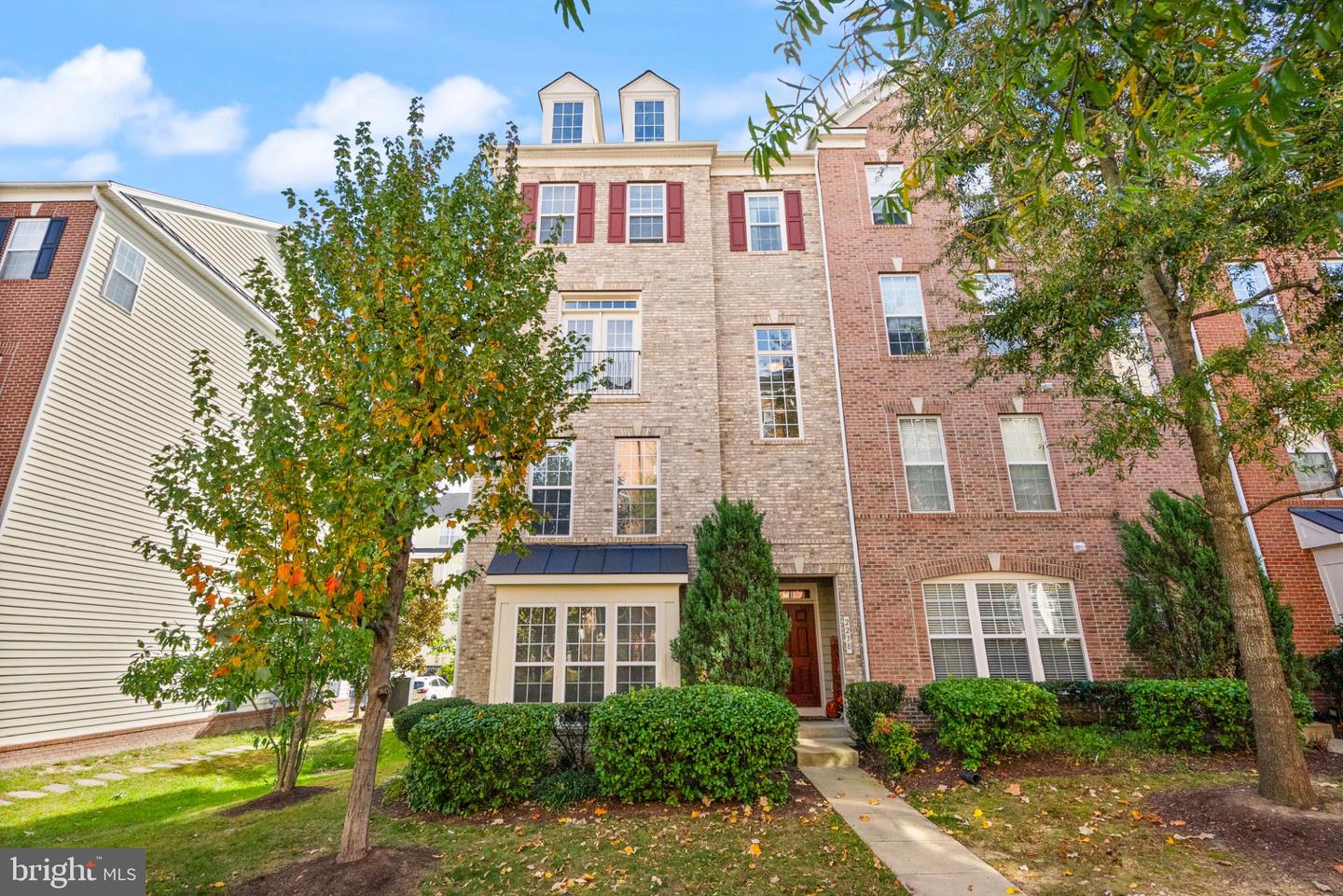 2238 MARGRAF CIR, WOODBRIDGE, Virginia 22191, 3 Bedrooms Bedrooms, 6 Rooms Rooms,2 BathroomsBathrooms,Residential,For sale,2238 MARGRAF CIR,VAPW2106656 MLS # VAPW2106656