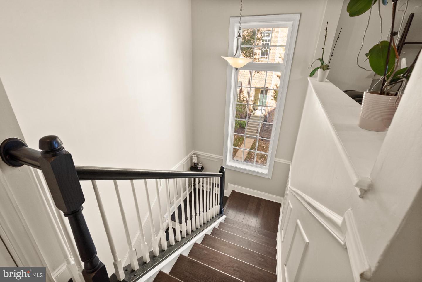 2238 MARGRAF CIR, WOODBRIDGE, Virginia 22191, 3 Bedrooms Bedrooms, 6 Rooms Rooms,2 BathroomsBathrooms,Residential,For sale,2238 MARGRAF CIR,VAPW2106656 MLS # VAPW2106656