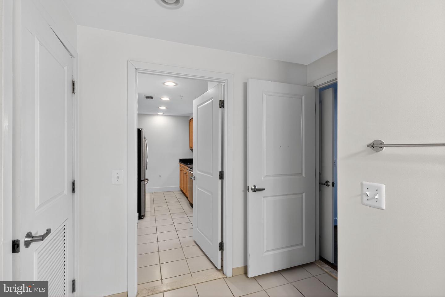 2001 15TH ST N #420, ARLINGTON, Virginia 22201, 1 Bedroom Bedrooms, ,1 BathroomBathrooms,Residential,For sale,2001 15TH ST N #420,VAAR2065304 MLS # VAAR2065304