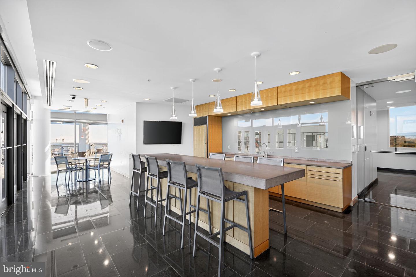 2001 15TH ST N #420, ARLINGTON, Virginia 22201, 1 Bedroom Bedrooms, ,1 BathroomBathrooms,Residential,For sale,2001 15TH ST N #420,VAAR2065304 MLS # VAAR2065304