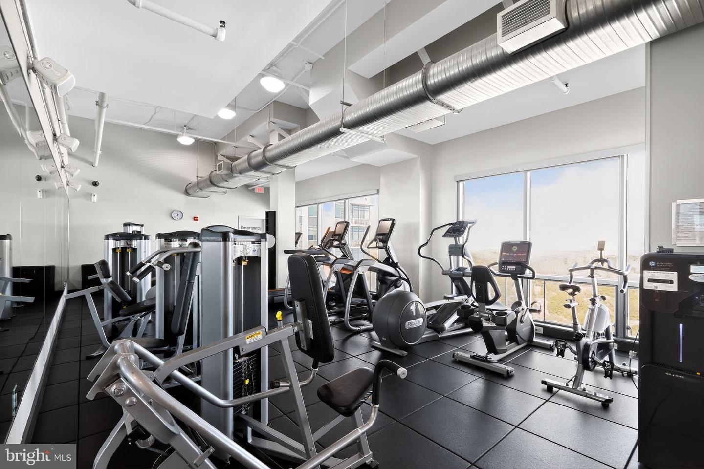 2001 15TH ST N #420, ARLINGTON, Virginia 22201, 1 Bedroom Bedrooms, ,1 BathroomBathrooms,Residential,For sale,2001 15TH ST N #420,VAAR2065304 MLS # VAAR2065304