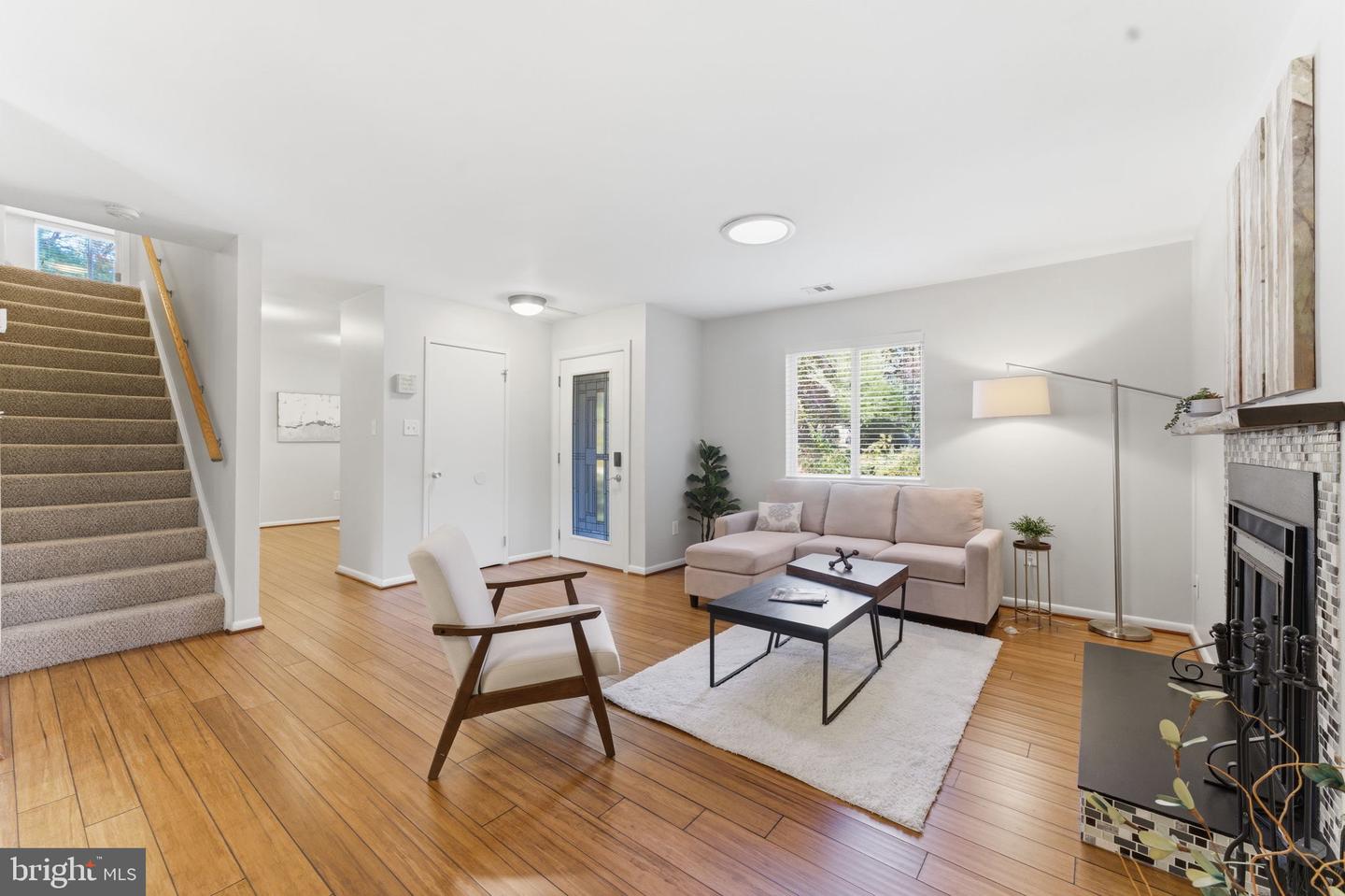 11309 GATESBOROUGH LN, RESTON, Virginia 20191, 3 Bedrooms Bedrooms, 5 Rooms Rooms,2 BathroomsBathrooms,Residential,For sale,11309 GATESBOROUGH LN,VAFX2276082 MLS # VAFX2276082