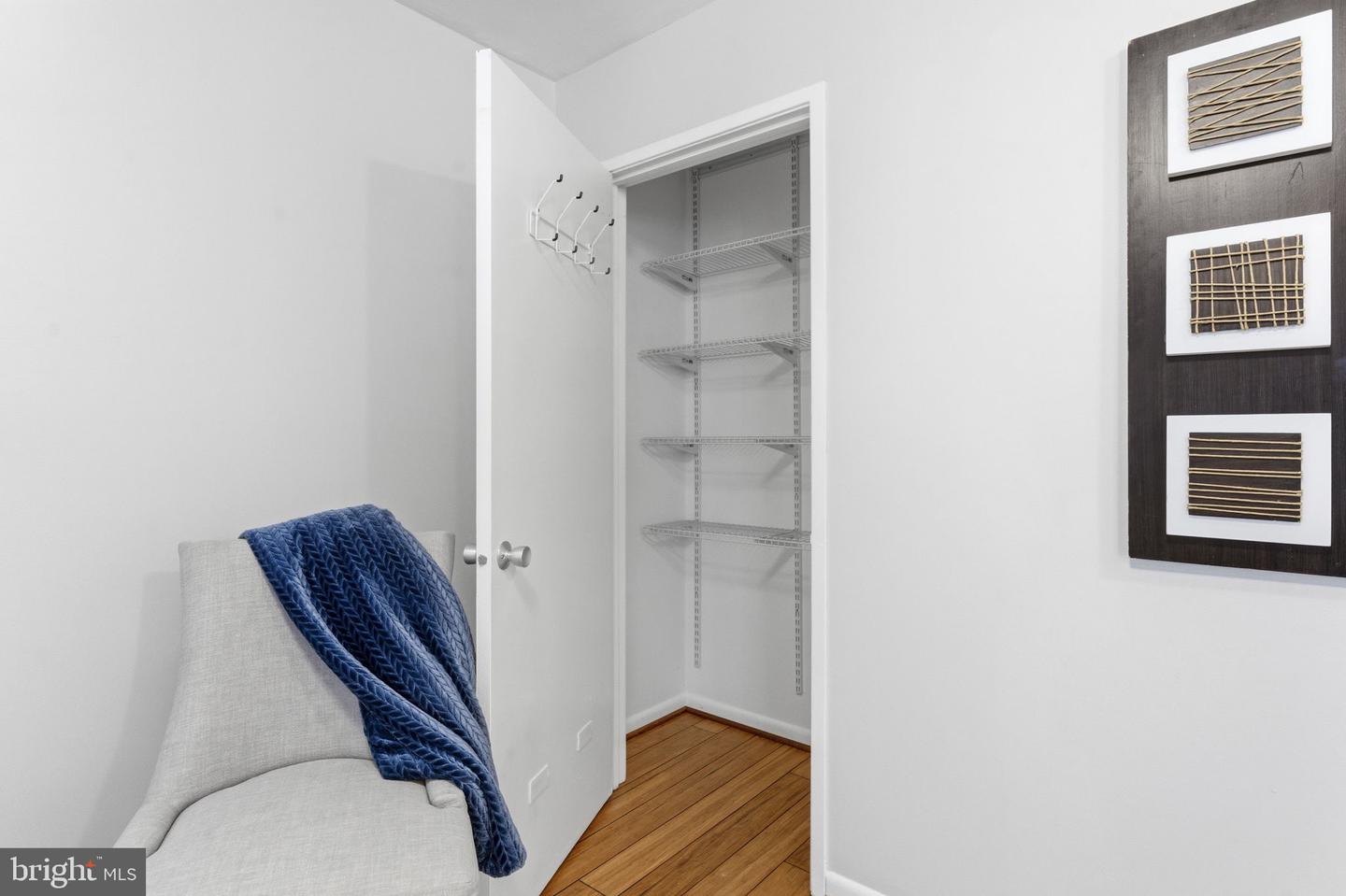 11309 GATESBOROUGH LN, RESTON, Virginia 20191, 3 Bedrooms Bedrooms, 5 Rooms Rooms,2 BathroomsBathrooms,Residential,For sale,11309 GATESBOROUGH LN,VAFX2276082 MLS # VAFX2276082