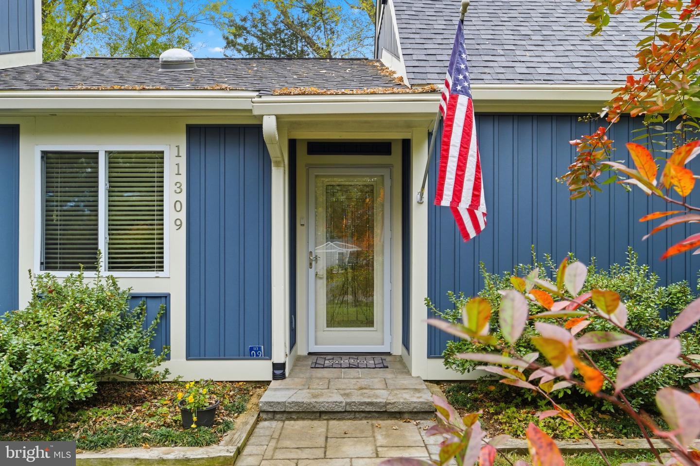 11309 GATESBOROUGH LN, RESTON, Virginia 20191, 3 Bedrooms Bedrooms, 5 Rooms Rooms,2 BathroomsBathrooms,Residential,For sale,11309 GATESBOROUGH LN,VAFX2276082 MLS # VAFX2276082