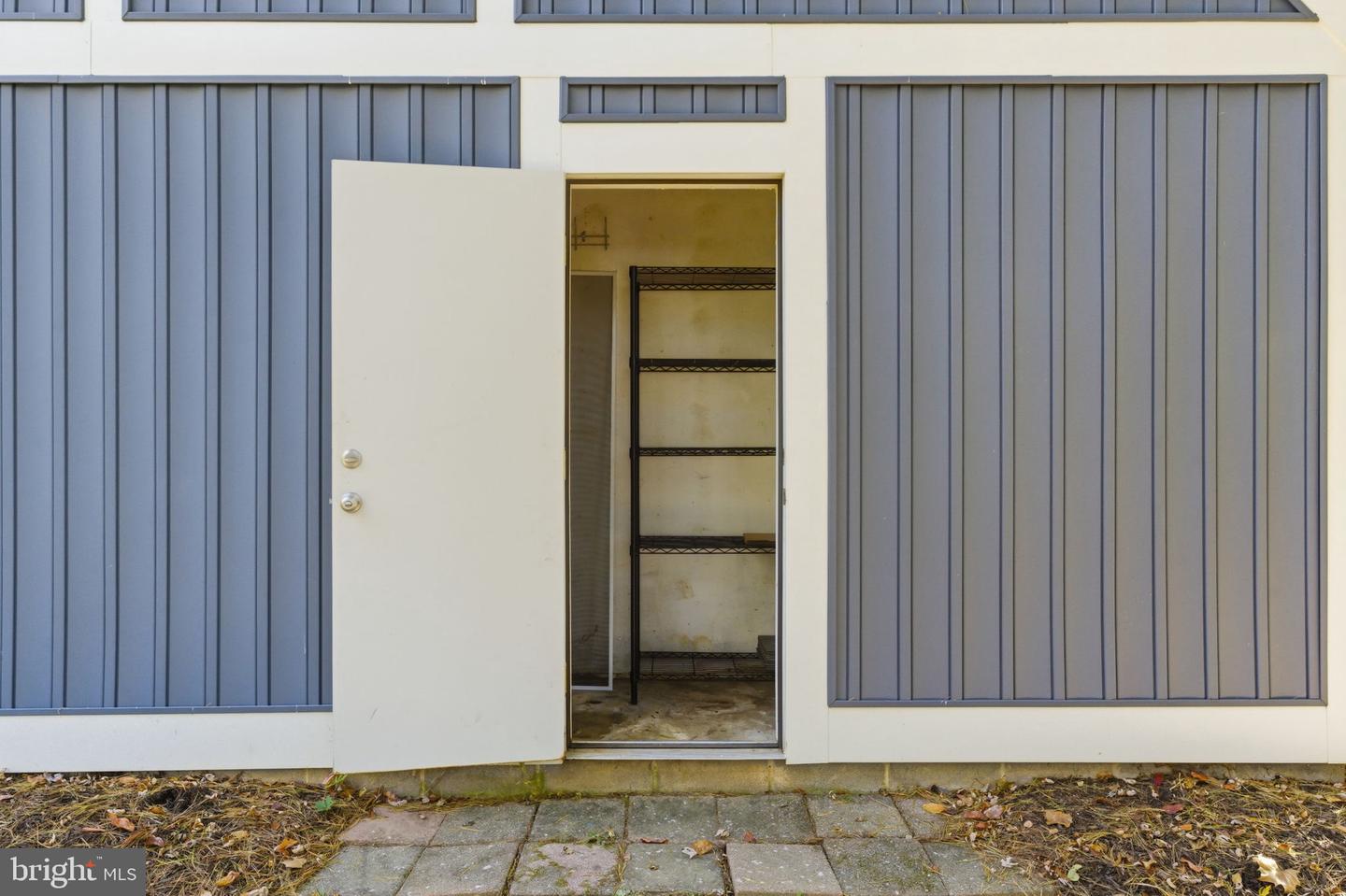 11309 GATESBOROUGH LN, RESTON, Virginia 20191, 3 Bedrooms Bedrooms, 5 Rooms Rooms,2 BathroomsBathrooms,Residential,For sale,11309 GATESBOROUGH LN,VAFX2276082 MLS # VAFX2276082