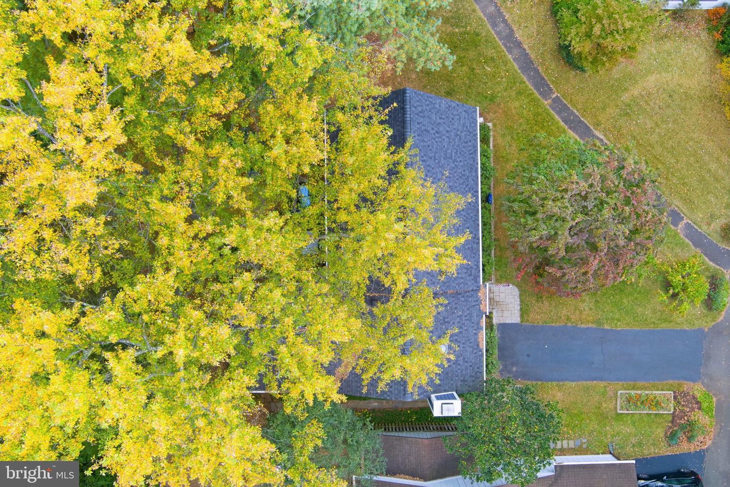 11309 GATESBOROUGH LN, RESTON, Virginia 20191, 3 Bedrooms Bedrooms, 5 Rooms Rooms,2 BathroomsBathrooms,Residential,For sale,11309 GATESBOROUGH LN,VAFX2276082 MLS # VAFX2276082