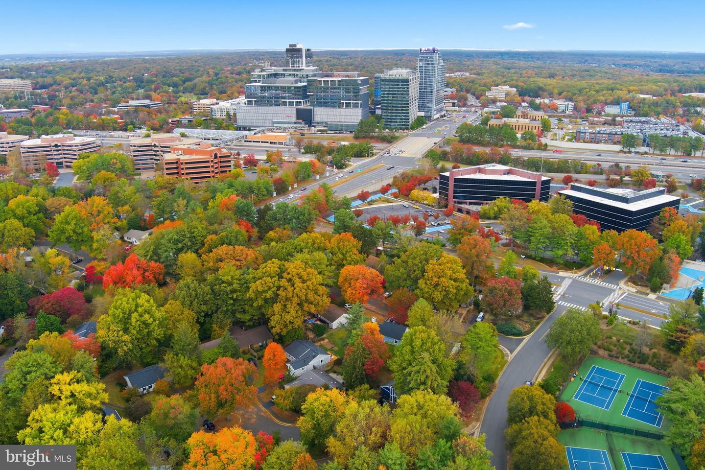 11309 GATESBOROUGH LN, RESTON, Virginia 20191, 3 Bedrooms Bedrooms, 5 Rooms Rooms,2 BathroomsBathrooms,Residential,For sale,11309 GATESBOROUGH LN,VAFX2276082 MLS # VAFX2276082