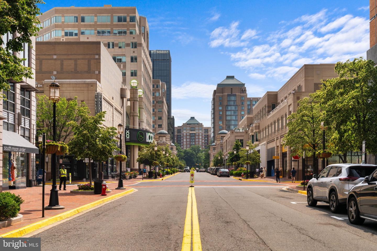 11309 GATESBOROUGH LN, RESTON, Virginia 20191, 3 Bedrooms Bedrooms, 5 Rooms Rooms,2 BathroomsBathrooms,Residential,For sale,11309 GATESBOROUGH LN,VAFX2276082 MLS # VAFX2276082