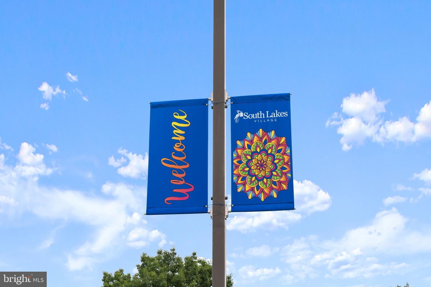 11309 GATESBOROUGH LN, RESTON, Virginia 20191, 3 Bedrooms Bedrooms, 5 Rooms Rooms,2 BathroomsBathrooms,Residential,For sale,11309 GATESBOROUGH LN,VAFX2276082 MLS # VAFX2276082