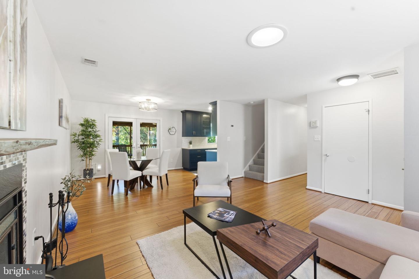 11309 GATESBOROUGH LN, RESTON, Virginia 20191, 3 Bedrooms Bedrooms, 5 Rooms Rooms,2 BathroomsBathrooms,Residential,For sale,11309 GATESBOROUGH LN,VAFX2276082 MLS # VAFX2276082