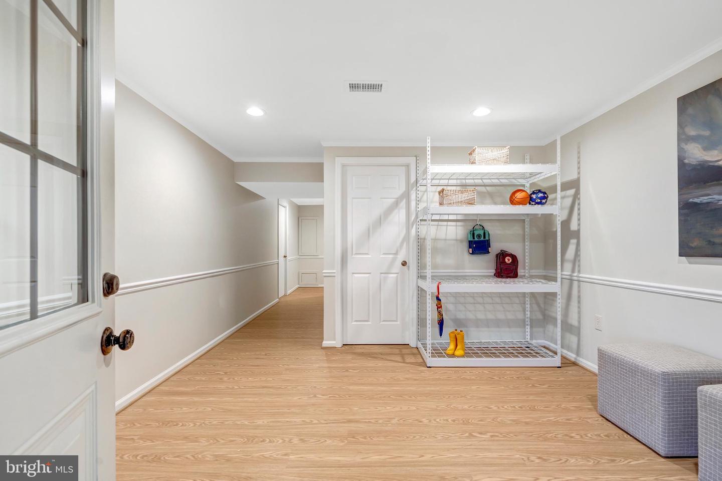 1332 CARPERS FARM WAY, VIENNA, Virginia 22182, 5 Bedrooms Bedrooms, ,3 BathroomsBathrooms,Residential,For sale,1332 CARPERS FARM WAY,VAFX2276094 MLS # VAFX2276094 1332 CARPERS FARM WAY, VIENNA, Virginia 22182, 5 Bedrooms Bedrooms, ,3 BathroomsBathrooms,Residential,For sale,1332 CARPERS FARM WAY,VAFX2276094 MLS # VAFX2276094