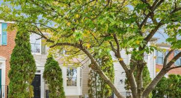 23032 POTOMAC HILL SQ, STERLING, Virginia 20166, 4 Bedrooms Bedrooms, ,3 BathroomsBathrooms,Residential,For sale,23032 POTOMAC HILL SQ,VALO2109624 MLS # VALO2109624