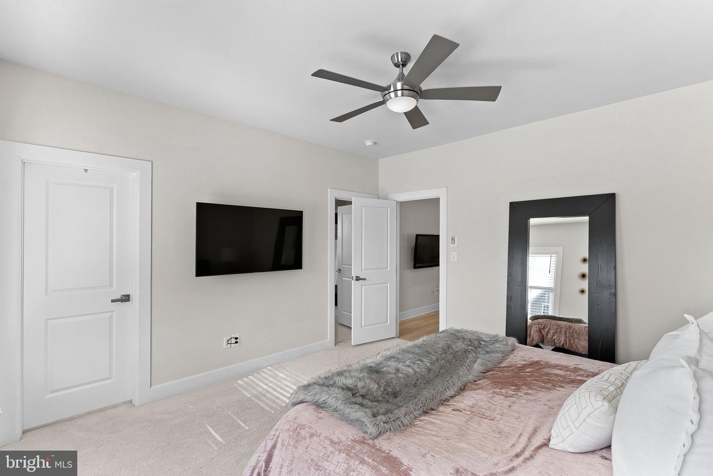 41086 FRESHFIELDS CT, ALDIE, Virginia 20105, 5 Bedrooms Bedrooms, ,4 BathroomsBathrooms,Residential,For sale,41086 FRESHFIELDS CT,VALO2109642 MLS # VALO2109642