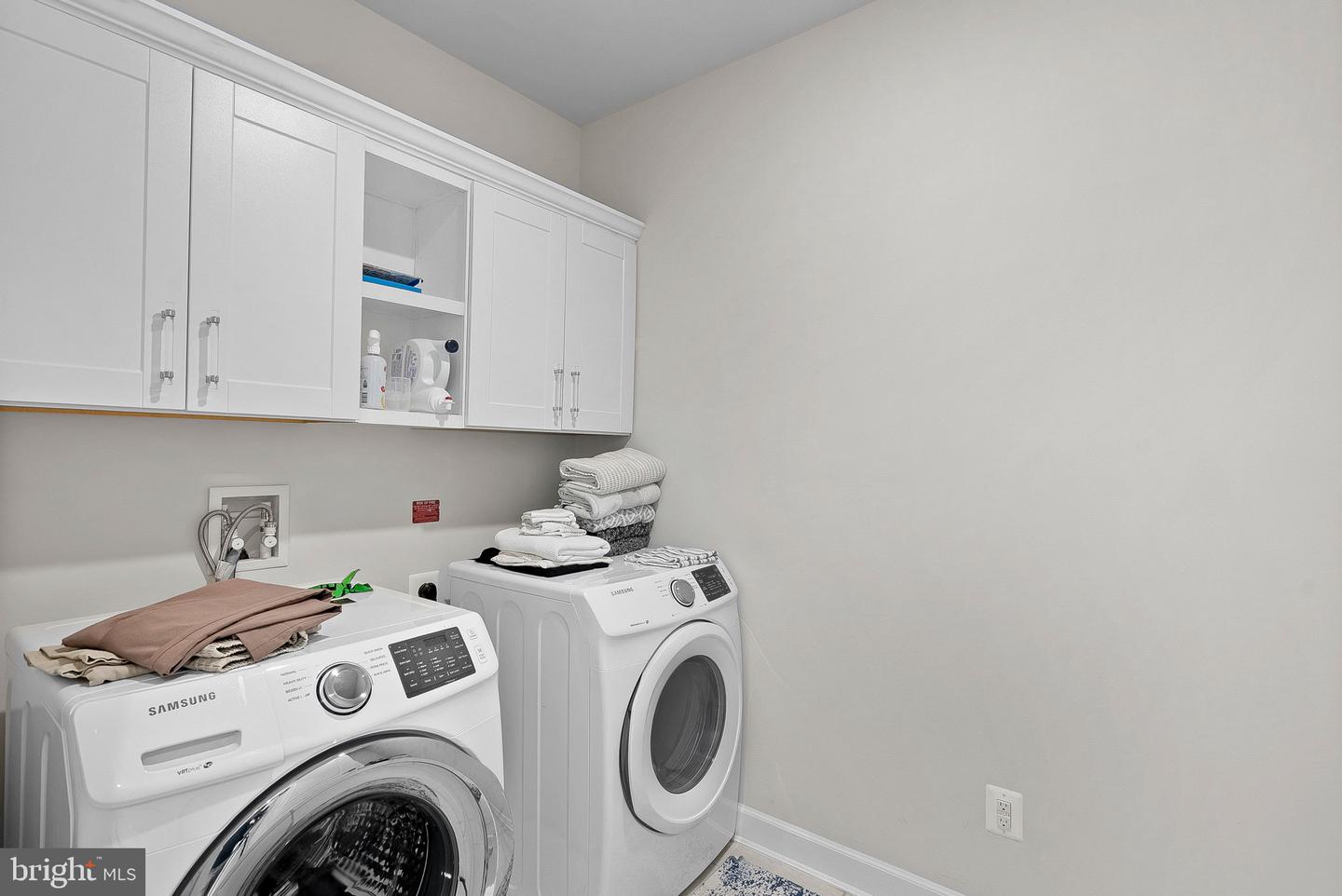 41086 FRESHFIELDS CT, ALDIE, Virginia 20105, 5 Bedrooms Bedrooms, ,4 BathroomsBathrooms,Residential,For sale,41086 FRESHFIELDS CT,VALO2109642 MLS # VALO2109642