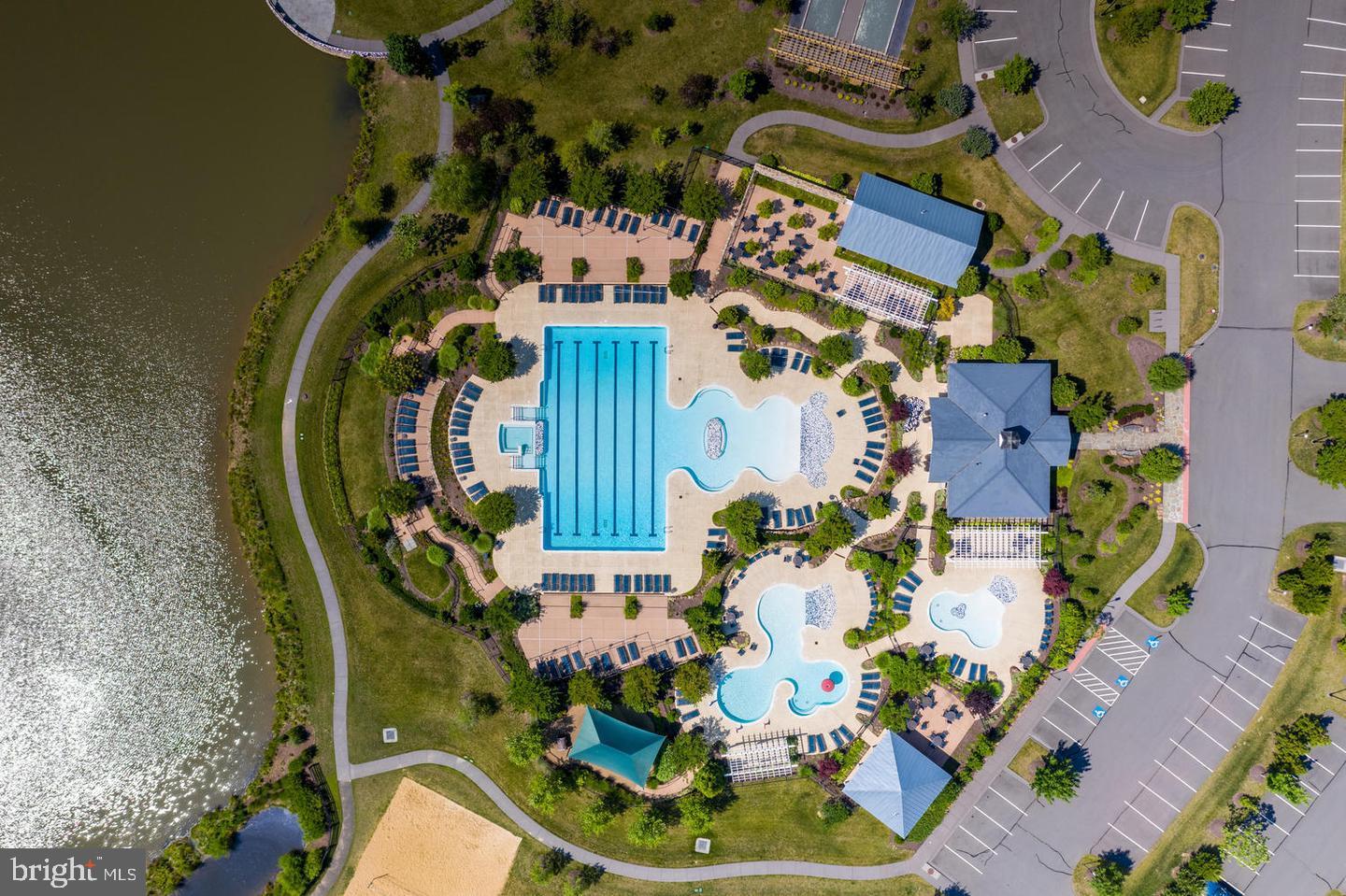 41086 FRESHFIELDS CT, ALDIE, Virginia 20105, 5 Bedrooms Bedrooms, ,4 BathroomsBathrooms,Residential,For sale,41086 FRESHFIELDS CT,VALO2109642 MLS # VALO2109642