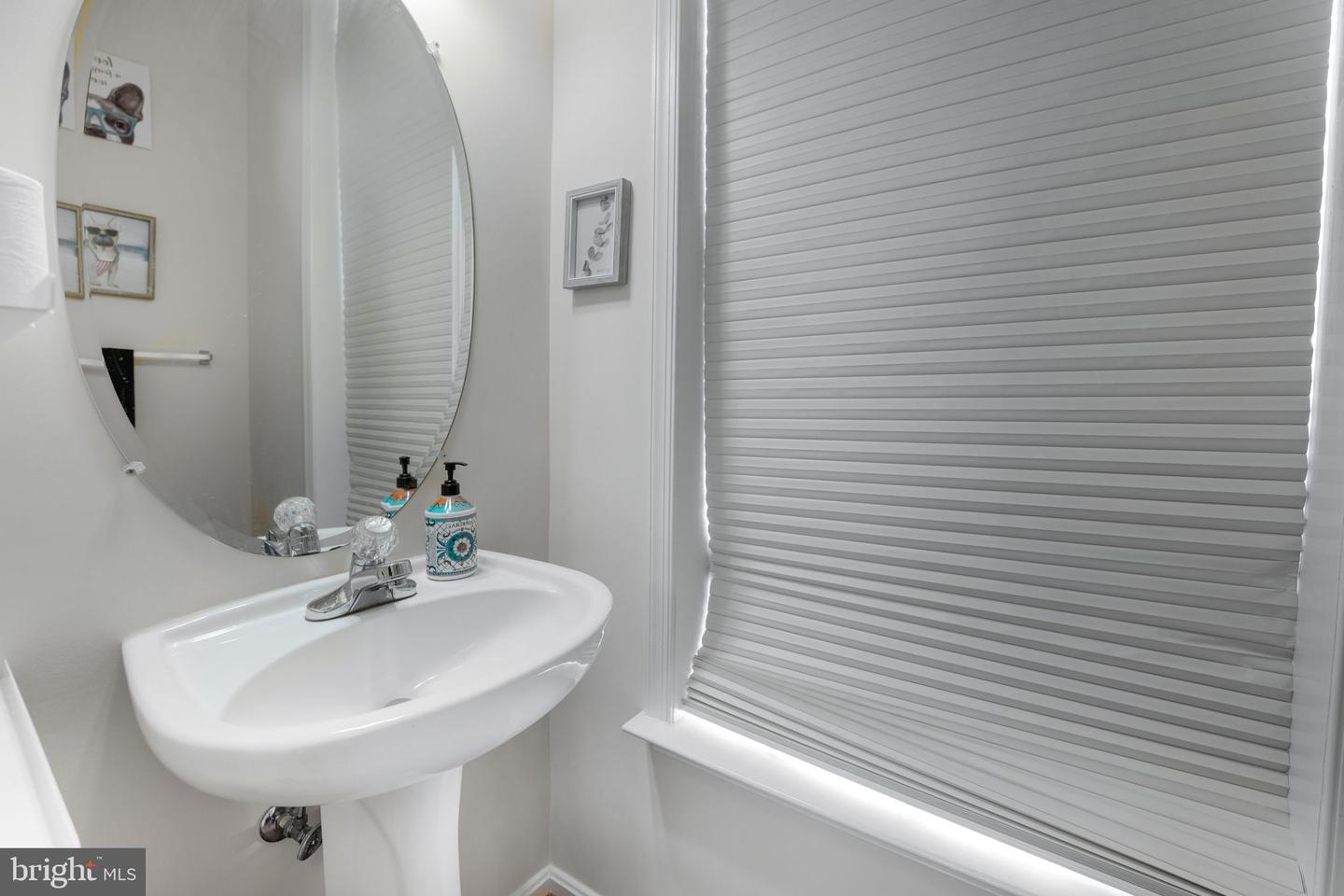 41863 CINNABAR SQ, ALDIE, Virginia 20105, 3 Bedrooms Bedrooms, ,3 BathroomsBathrooms,Residential,For sale,41863 CINNABAR SQ,VALO2109672 MLS # VALO2109672 41863 CINNABAR SQ, ALDIE, Virginia 20105, 3 Bedrooms Bedrooms, ,3 BathroomsBathrooms,Residential,For sale,41863 CINNABAR SQ,VALO2109672 MLS # VALO2109672