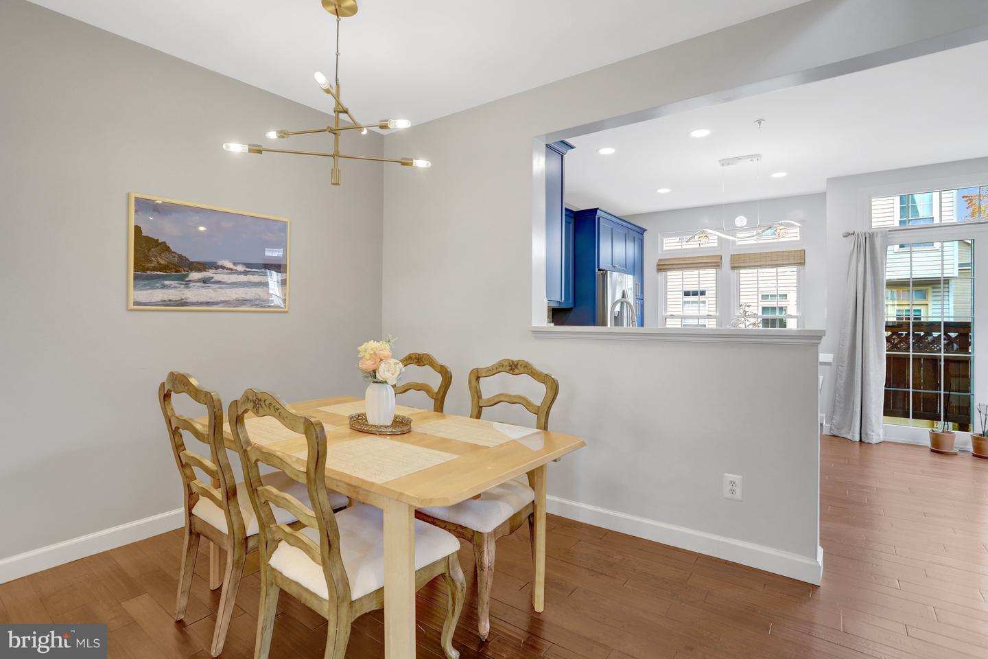 954 HARRISON CIR, ALEXANDRIA, Virginia 22304, 2 Bedrooms Bedrooms, ,2 BathroomsBathrooms,Residential,For sale,954 HARRISON CIR,VAAX2051202 MLS # VAAX2051202