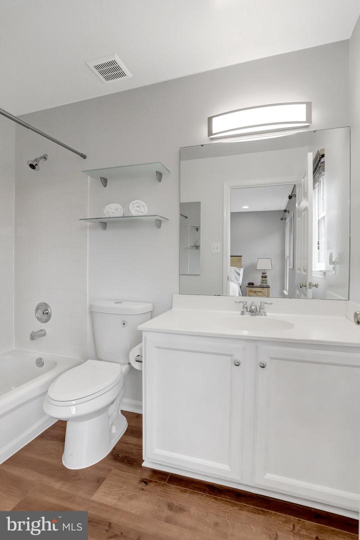 954 HARRISON CIR, ALEXANDRIA, Virginia 22304, 2 Bedrooms Bedrooms, ,2 BathroomsBathrooms,Residential,For sale,954 HARRISON CIR,VAAX2051202 MLS # VAAX2051202