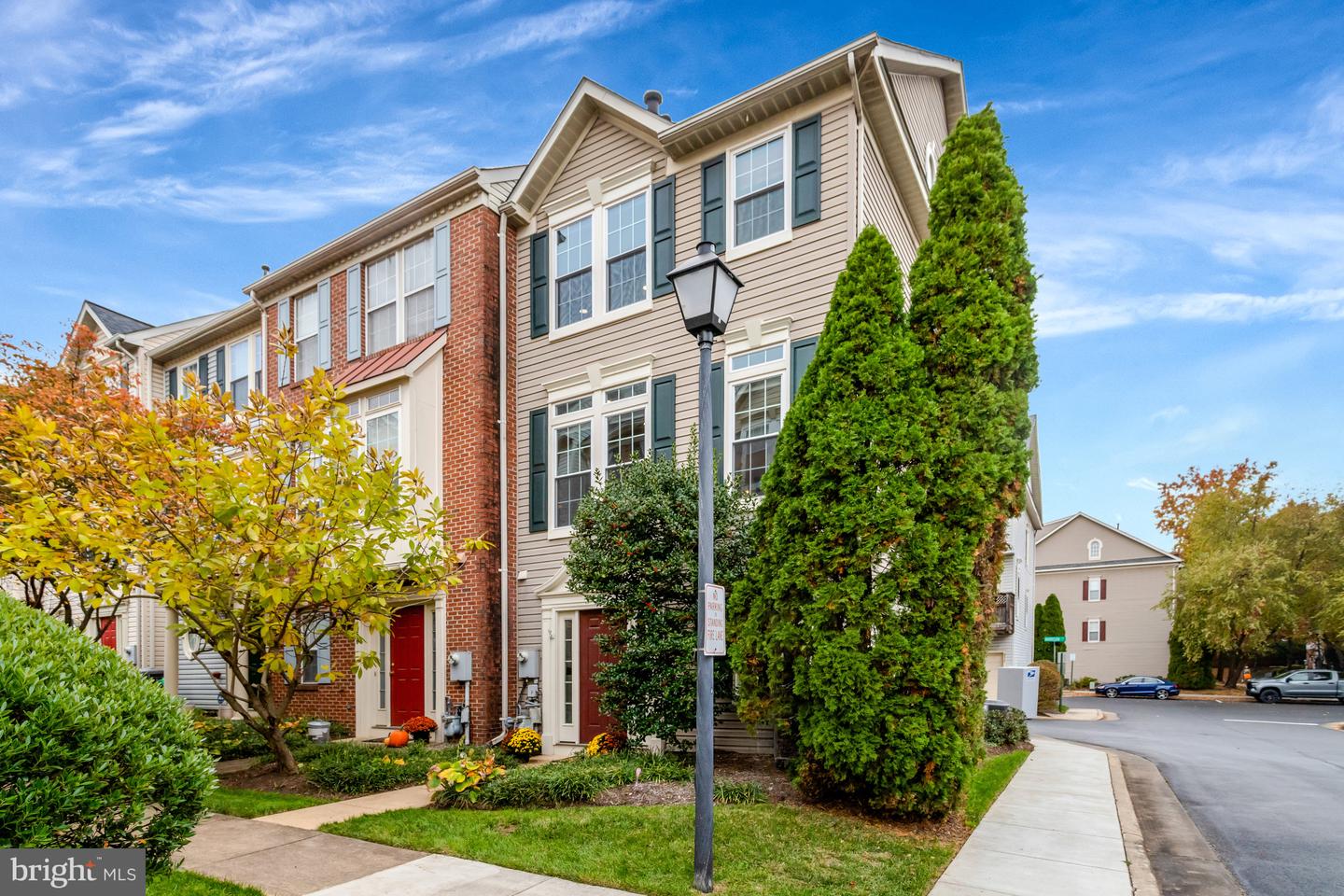 954 HARRISON CIR, ALEXANDRIA, Virginia 22304, 2 Bedrooms Bedrooms, ,2 BathroomsBathrooms,Residential,For sale,954 HARRISON CIR,VAAX2051202 MLS # VAAX2051202