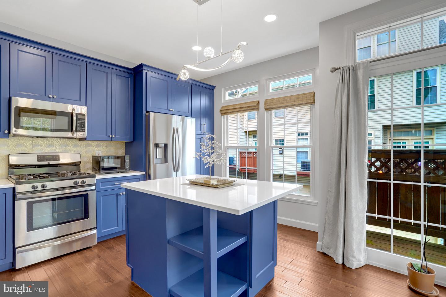 954 HARRISON CIR, ALEXANDRIA, Virginia 22304, 2 Bedrooms Bedrooms, ,2 BathroomsBathrooms,Residential,For sale,954 HARRISON CIR,VAAX2051202 MLS # VAAX2051202