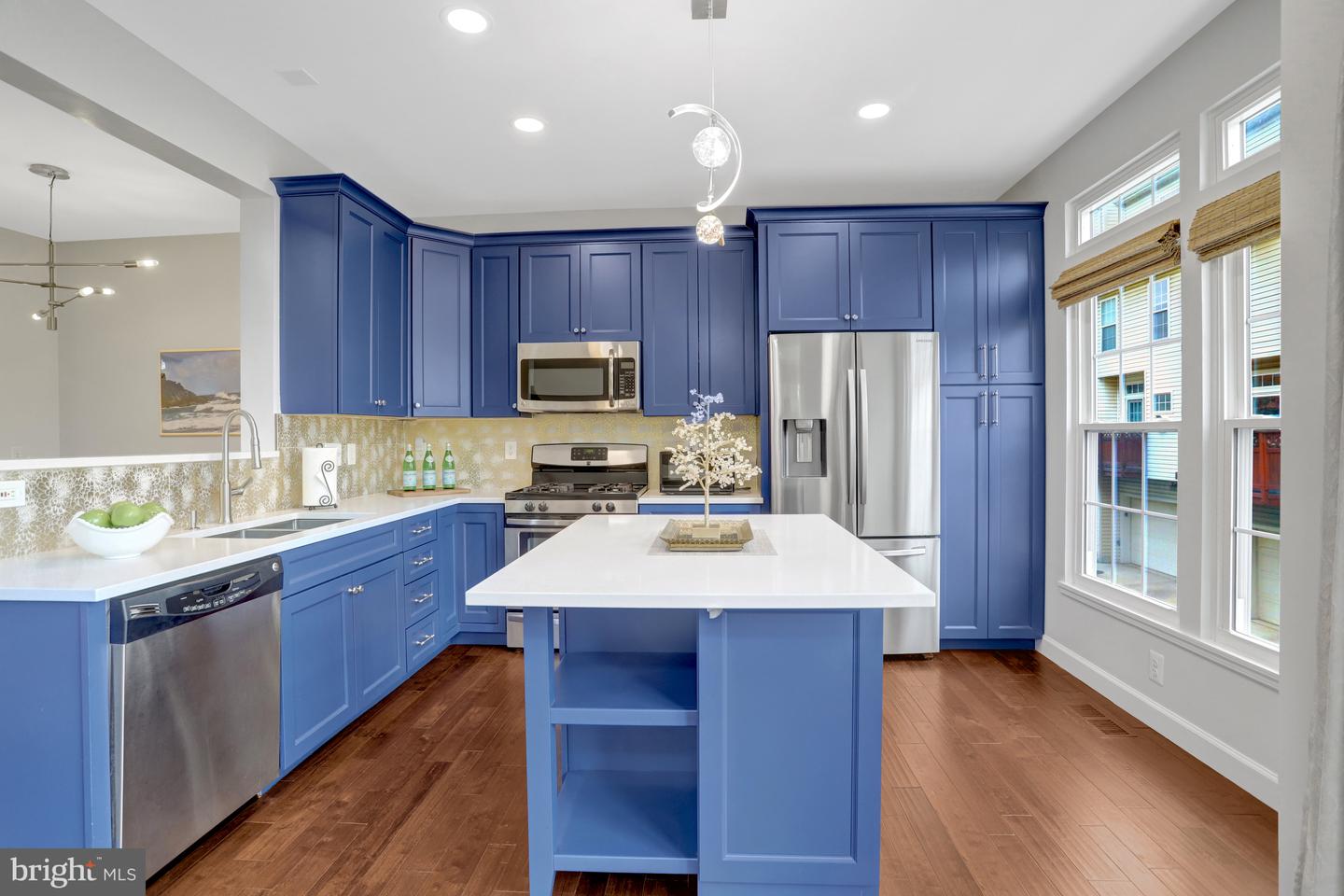 954 HARRISON CIR, ALEXANDRIA, Virginia 22304, 2 Bedrooms Bedrooms, ,2 BathroomsBathrooms,Residential,For sale,954 HARRISON CIR,VAAX2051202 MLS # VAAX2051202