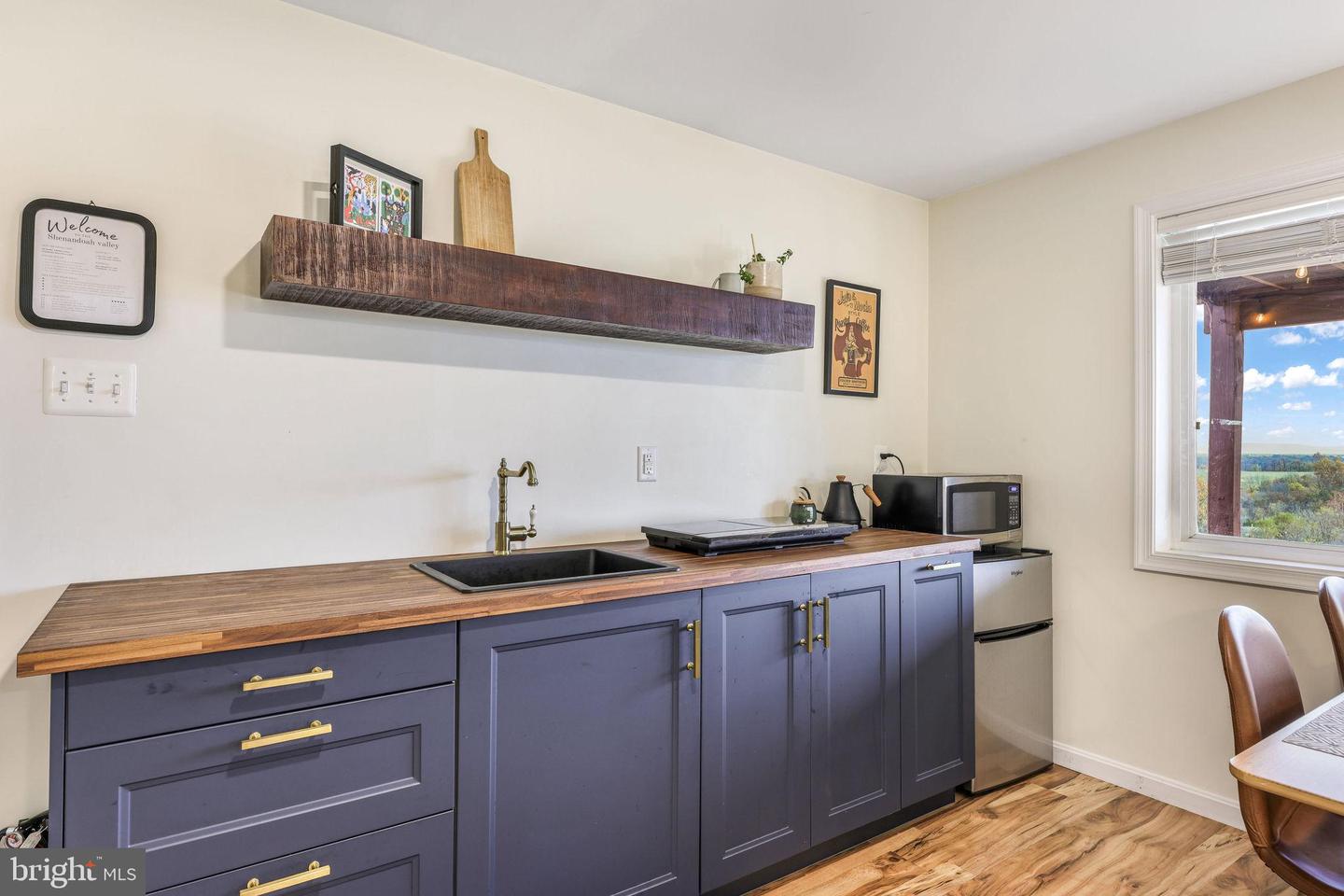 384 LINDAMOOD LN, STRASBURG, Virginia 22641, 5 Bedrooms Bedrooms, ,3 BathroomsBathrooms,Residential,For sale,384 LINDAMOOD LN,VASH2012866 MLS # VASH2012866 384 LINDAMOOD LN, STRASBURG, Virginia 22641, 5 Bedrooms Bedrooms, ,3 BathroomsBathrooms,Residential,For sale,384 LINDAMOOD LN,VASH2012866 MLS # VASH2012866