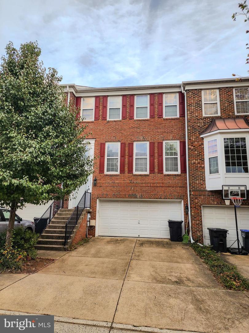5209 JULE STAR DR, CENTREVILLE, Virginia 20120, 4 Bedrooms Bedrooms, 8 Rooms Rooms,3 BathroomsBathrooms,Residential,For sale,5209 JULE STAR DR,VAFX2276422 MLS # VAFX2276422 5209 JULE STAR DR, CENTREVILLE, Virginia 20120, 4 Bedrooms Bedrooms, 8 Rooms Rooms,3 BathroomsBathrooms,Residential,For sale,5209 JULE STAR DR,VAFX2276422 MLS # VAFX2276422