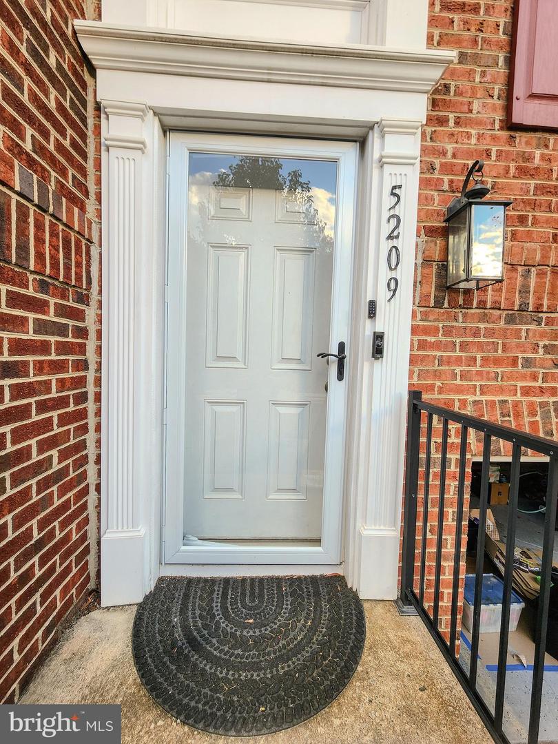 5209 JULE STAR DR, CENTREVILLE, Virginia 20120, 4 Bedrooms Bedrooms, 8 Rooms Rooms,3 BathroomsBathrooms,Residential,For sale,5209 JULE STAR DR,VAFX2276422 MLS # VAFX2276422 5209 JULE STAR DR, CENTREVILLE, Virginia 20120, 4 Bedrooms Bedrooms, 8 Rooms Rooms,3 BathroomsBathrooms,Residential,For sale,5209 JULE STAR DR,VAFX2276422 MLS # VAFX2276422