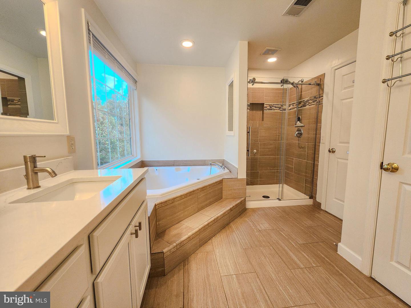 5209 JULE STAR DR, CENTREVILLE, Virginia 20120, 4 Bedrooms Bedrooms, 8 Rooms Rooms,3 BathroomsBathrooms,Residential,For sale,5209 JULE STAR DR,VAFX2276422 MLS # VAFX2276422 5209 JULE STAR DR, CENTREVILLE, Virginia 20120, 4 Bedrooms Bedrooms, 8 Rooms Rooms,3 BathroomsBathrooms,Residential,For sale,5209 JULE STAR DR,VAFX2276422 MLS # VAFX2276422