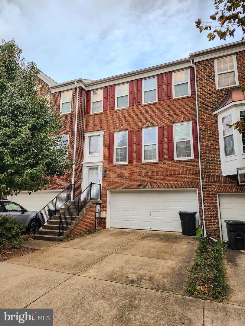 5209 JULE STAR DR, CENTREVILLE, Virginia 20120, 4 Bedrooms Bedrooms, 8 Rooms Rooms,3 BathroomsBathrooms,Residential,For sale,5209 JULE STAR DR,VAFX2276422 MLS # VAFX2276422 5209 JULE STAR DR, CENTREVILLE, Virginia 20120, 4 Bedrooms Bedrooms, 8 Rooms Rooms,3 BathroomsBathrooms,Residential,For sale,5209 JULE STAR DR,VAFX2276422 MLS # VAFX2276422