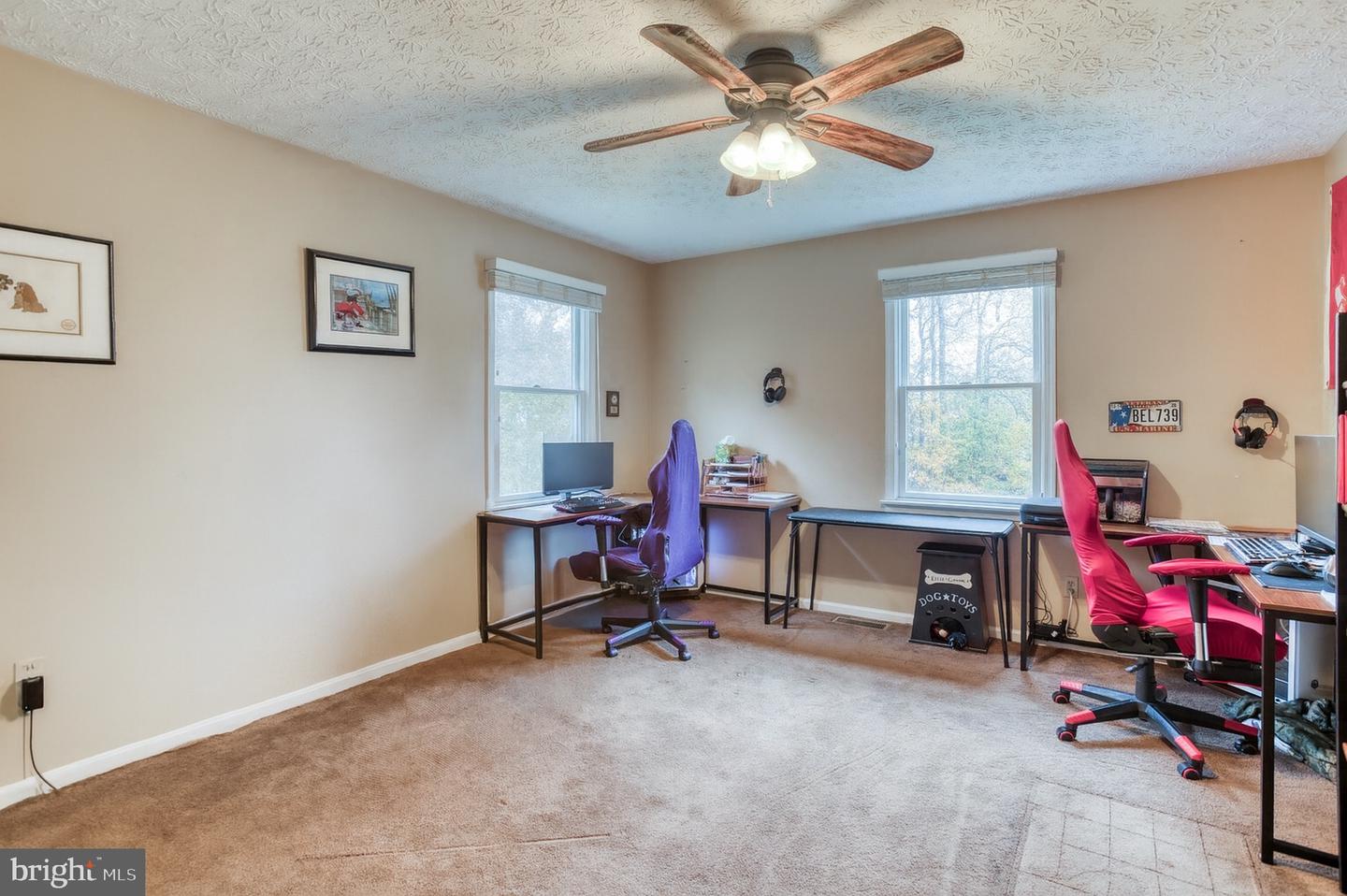 7 RED HAVEN LN, CHESTER GAP, Virginia 22623, 3 Bedrooms Bedrooms, 8 Rooms Rooms,2 BathroomsBathrooms,Residential,For sale,7 RED HAVEN LN,VARP2002358 MLS # VARP2002358