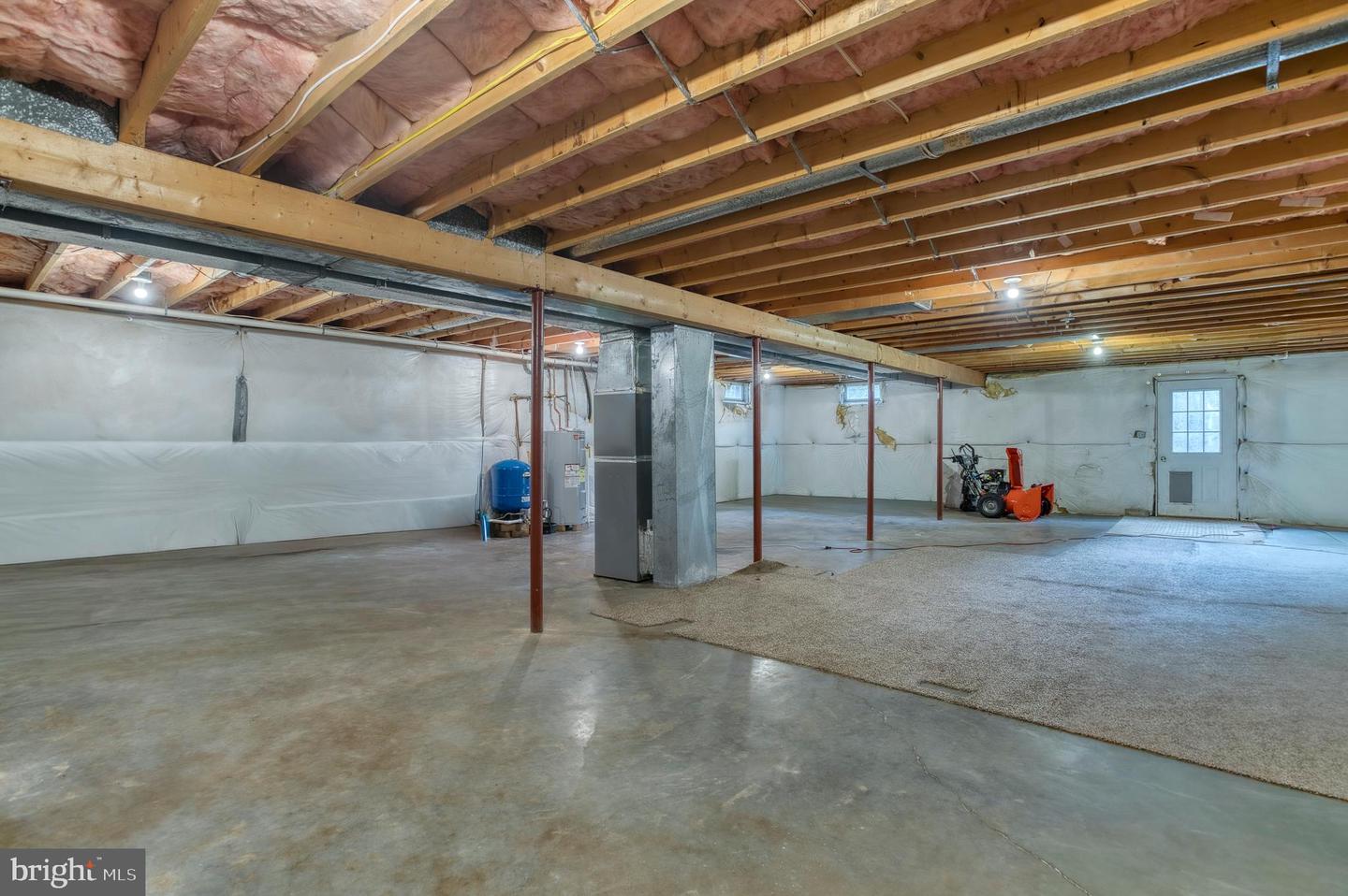 7 RED HAVEN LN, CHESTER GAP, Virginia 22623, 3 Bedrooms Bedrooms, 8 Rooms Rooms,2 BathroomsBathrooms,Residential,For sale,7 RED HAVEN LN,VARP2002358 MLS # VARP2002358