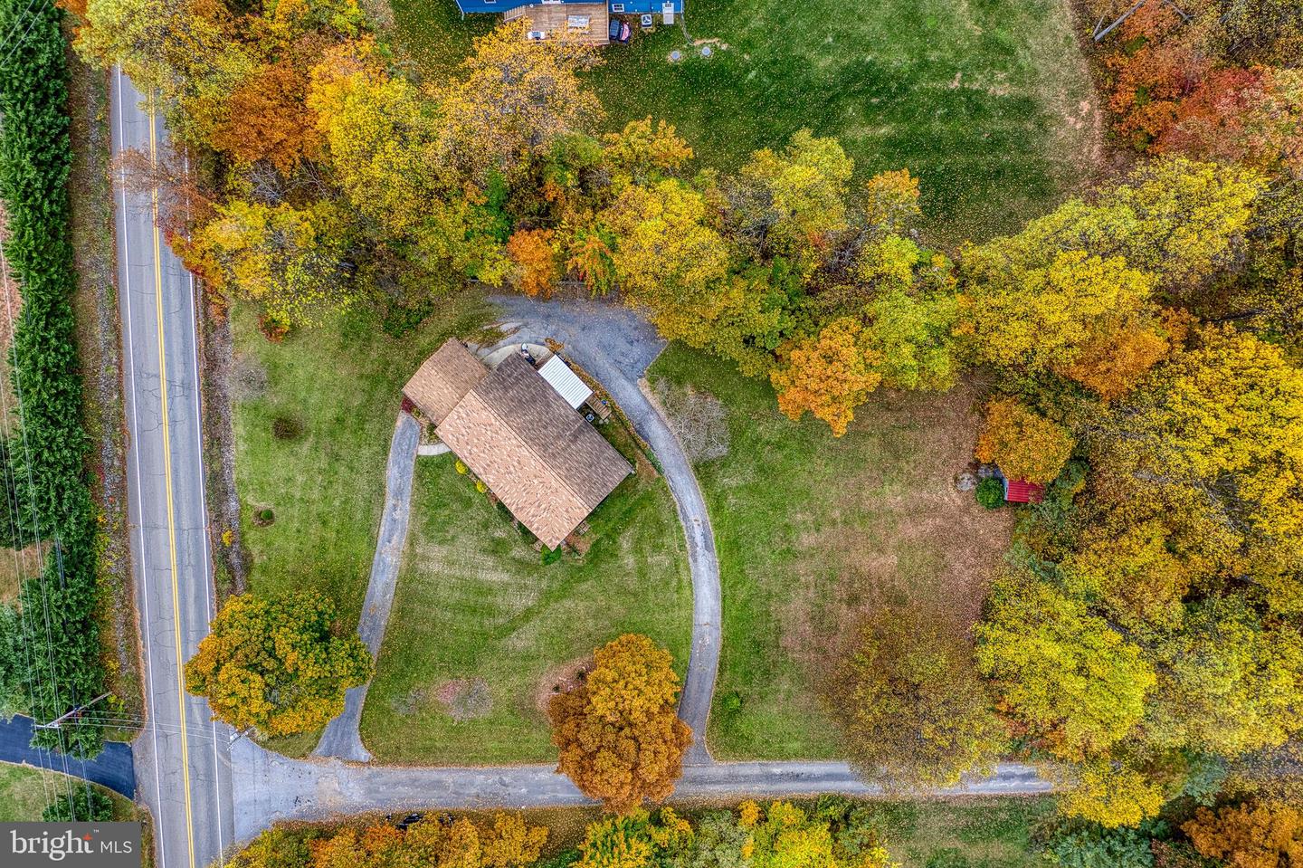 7 RED HAVEN LN, CHESTER GAP, Virginia 22623, 3 Bedrooms Bedrooms, 8 Rooms Rooms,2 BathroomsBathrooms,Residential,For sale,7 RED HAVEN LN,VARP2002358 MLS # VARP2002358