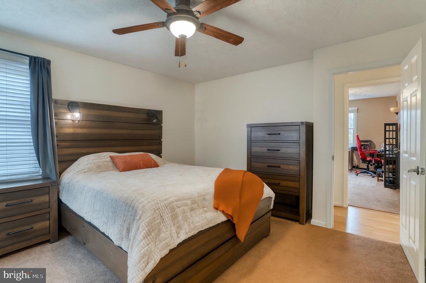 7 RED HAVEN LN, CHESTER GAP, Virginia 22623, 3 Bedrooms Bedrooms, 8 Rooms Rooms,2 BathroomsBathrooms,Residential,For sale,7 RED HAVEN LN,VARP2002358 MLS # VARP2002358