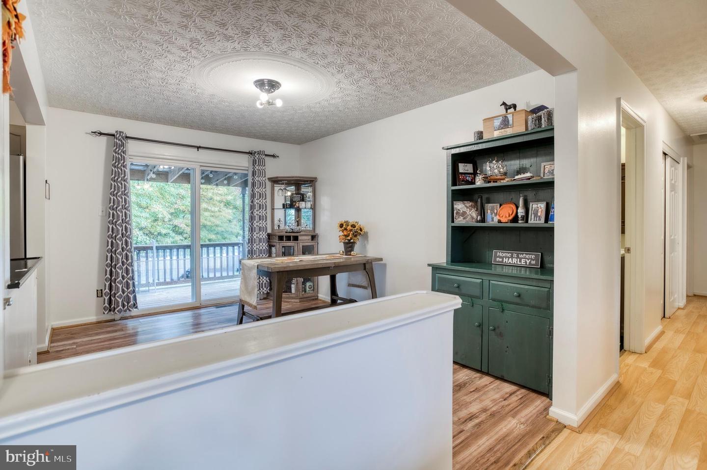 7 RED HAVEN LN, CHESTER GAP, Virginia 22623, 3 Bedrooms Bedrooms, 8 Rooms Rooms,2 BathroomsBathrooms,Residential,For sale,7 RED HAVEN LN,VARP2002358 MLS # VARP2002358