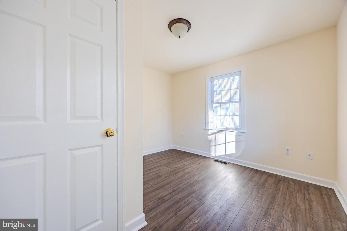 405 1/2 ELM ST, WINCHESTER, Virginia 22601, 3 Bedrooms Bedrooms, ,2 BathroomsBathrooms,Residential,For sale,405 1/2 ELM ST,VAWI2009354 MLS # VAWI2009354