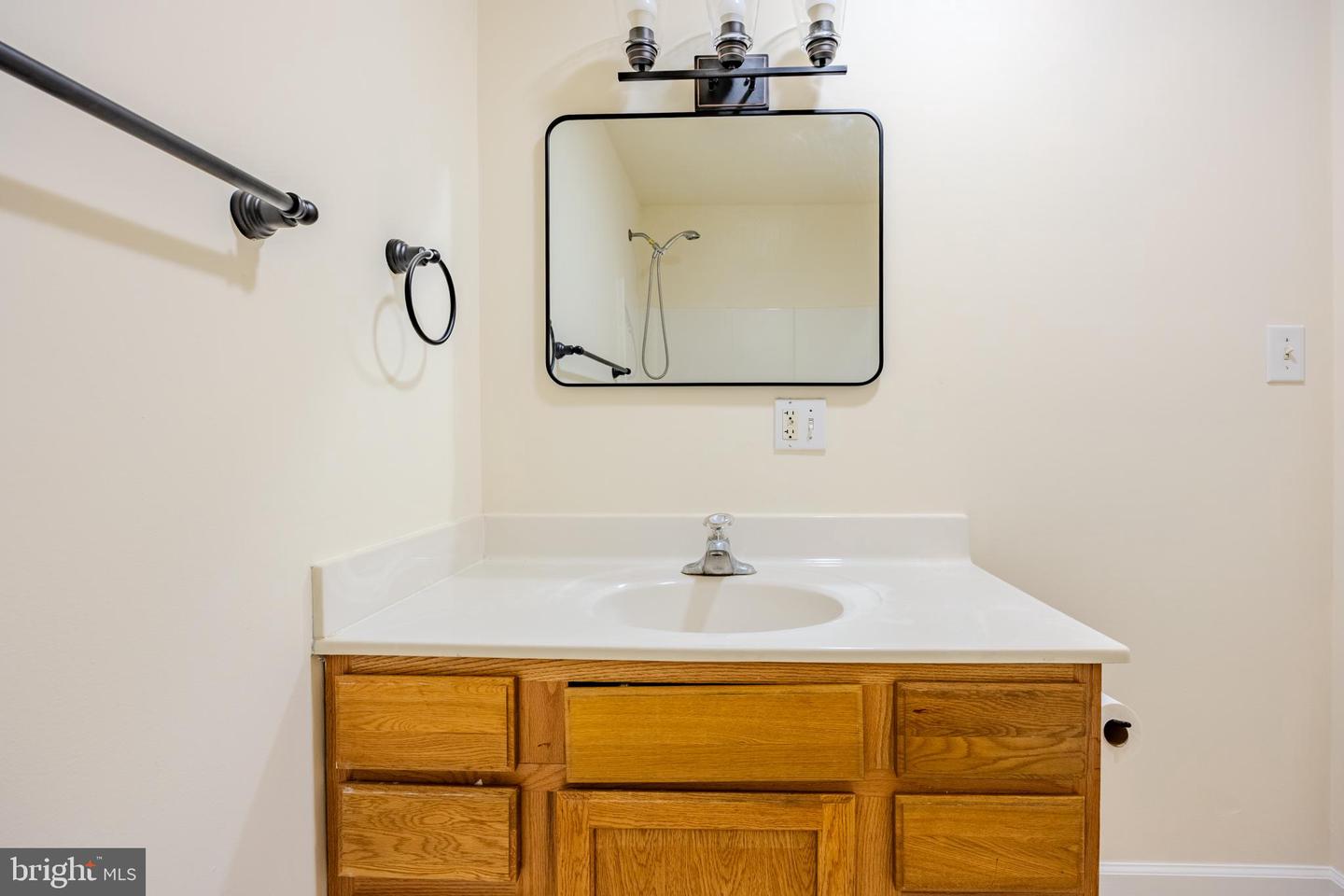 405 1/2 ELM ST, WINCHESTER, Virginia 22601, 3 Bedrooms Bedrooms, ,2 BathroomsBathrooms,Residential,For sale,405 1/2 ELM ST,VAWI2009354 MLS # VAWI2009354