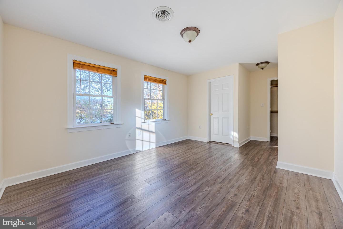 405 1/2 ELM ST, WINCHESTER, Virginia 22601, 3 Bedrooms Bedrooms, ,2 BathroomsBathrooms,Residential,For sale,405 1/2 ELM ST,VAWI2009354 MLS # VAWI2009354