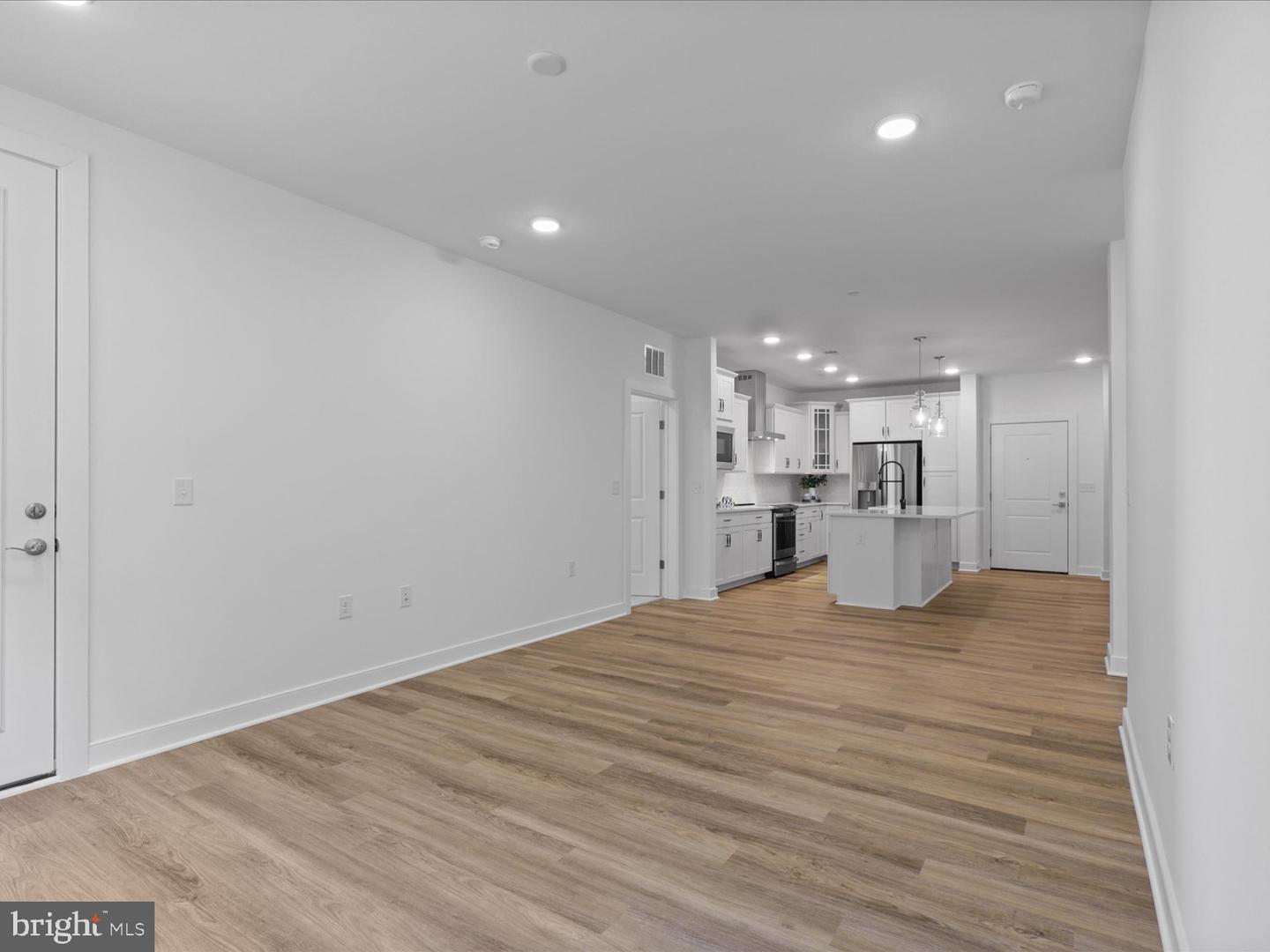 21731 DOVEKIE TER #205, ASHBURN, Virginia 20147, 2 Bedrooms Bedrooms, ,2 BathroomsBathrooms,Residential,For sale,21731 DOVEKIE TER #205,VALO2109836 MLS # VALO2109836