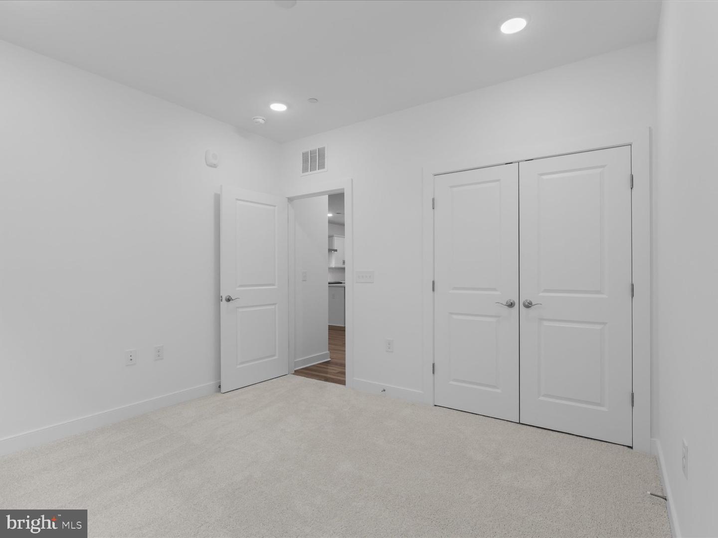 21731 DOVEKIE TER #205, ASHBURN, Virginia 20147, 2 Bedrooms Bedrooms, ,2 BathroomsBathrooms,Residential,For sale,21731 DOVEKIE TER #205,VALO2109836 MLS # VALO2109836