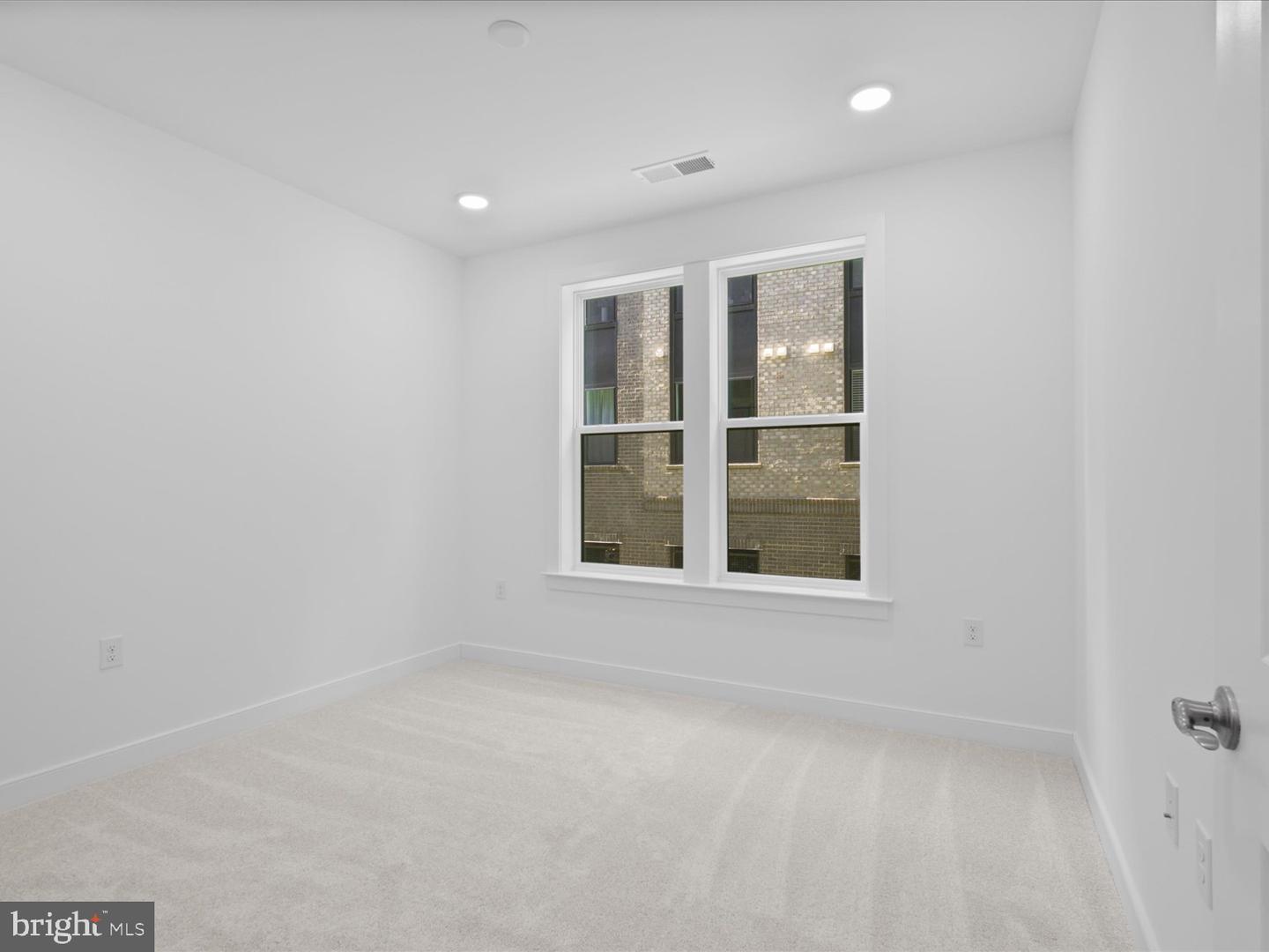 21731 DOVEKIE TER #205, ASHBURN, Virginia 20147, 2 Bedrooms Bedrooms, ,2 BathroomsBathrooms,Residential,For sale,21731 DOVEKIE TER #205,VALO2109836 MLS # VALO2109836