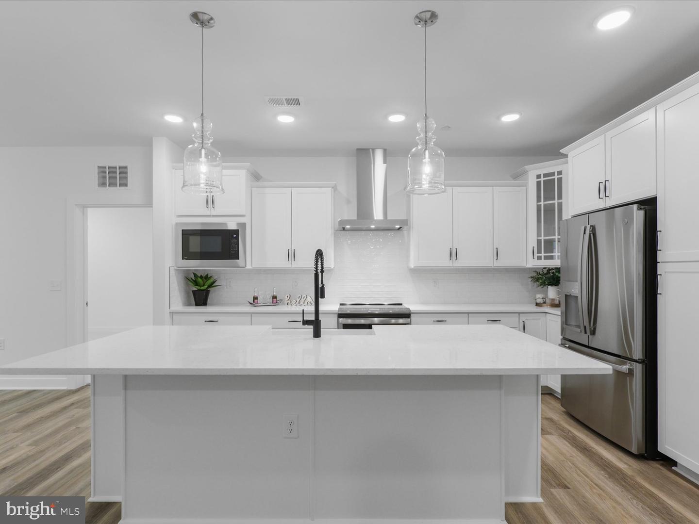 21731 DOVEKIE TER #205, ASHBURN, Virginia 20147, 2 Bedrooms Bedrooms, ,2 BathroomsBathrooms,Residential,For sale,21731 DOVEKIE TER #205,VALO2109836 MLS # VALO2109836