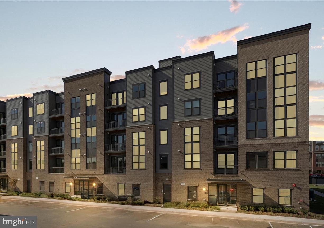 21731 DOVEKIE TER #205, ASHBURN, Virginia 20147, 2 Bedrooms Bedrooms, ,2 BathroomsBathrooms,Residential,For sale,21731 DOVEKIE TER #205,VALO2109836 MLS # VALO2109836