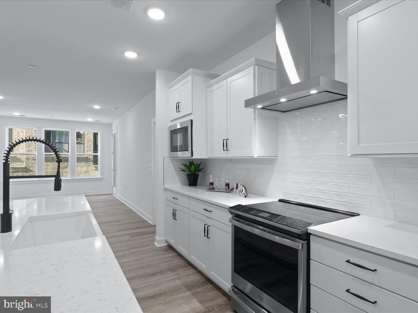 21731 DOVEKIE TER #205, ASHBURN, Virginia 20147, 2 Bedrooms Bedrooms, ,2 BathroomsBathrooms,Residential,For sale,21731 DOVEKIE TER #205,VALO2109836 MLS # VALO2109836