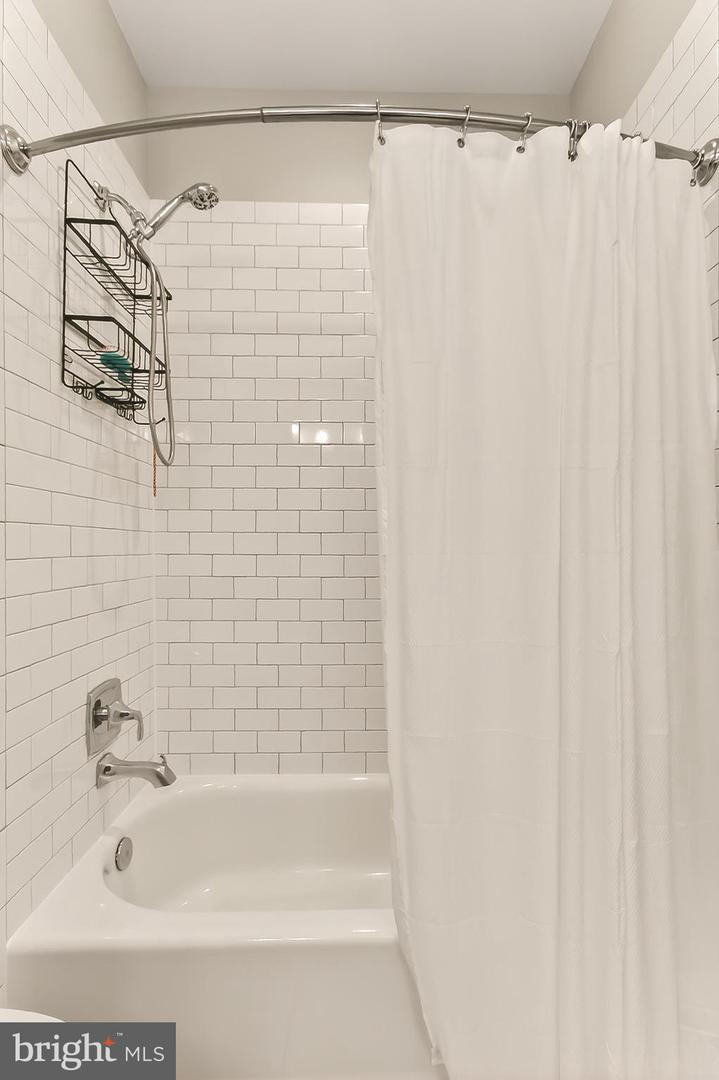 1203 WARE ST SW, VIENNA, Virginia 22180, 5 Bedrooms Bedrooms, ,4 BathroomsBathrooms,Residential,For sale,1203 WARE ST SW,VAFX2276754 MLS # VAFX2276754