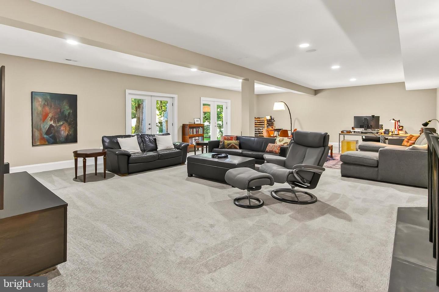 1203 WARE ST SW, VIENNA, Virginia 22180, 5 Bedrooms Bedrooms, ,4 BathroomsBathrooms,Residential,For sale,1203 WARE ST SW,VAFX2276754 MLS # VAFX2276754